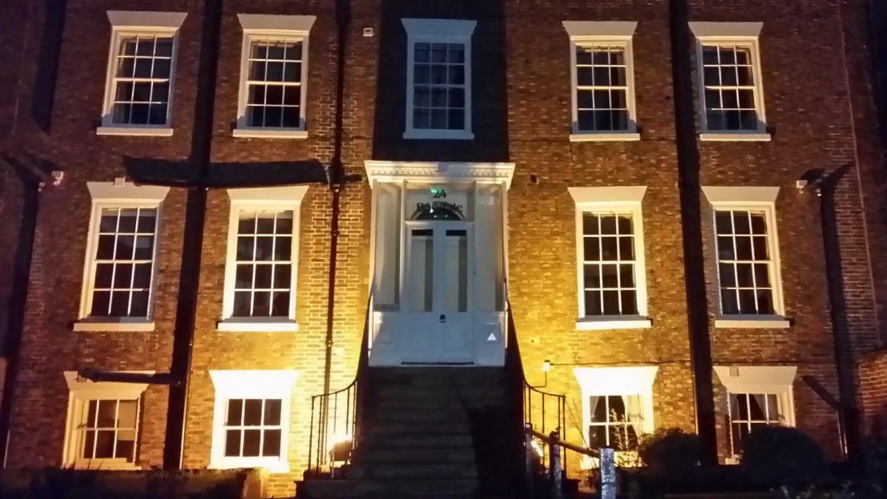 White Linen Whitby, Room Only Exterior photo