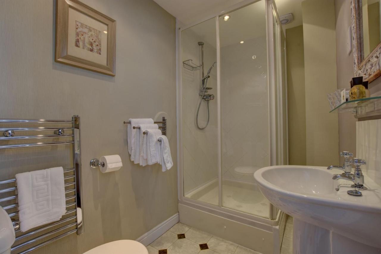 White Linen Whitby, Room Only Exterior photo